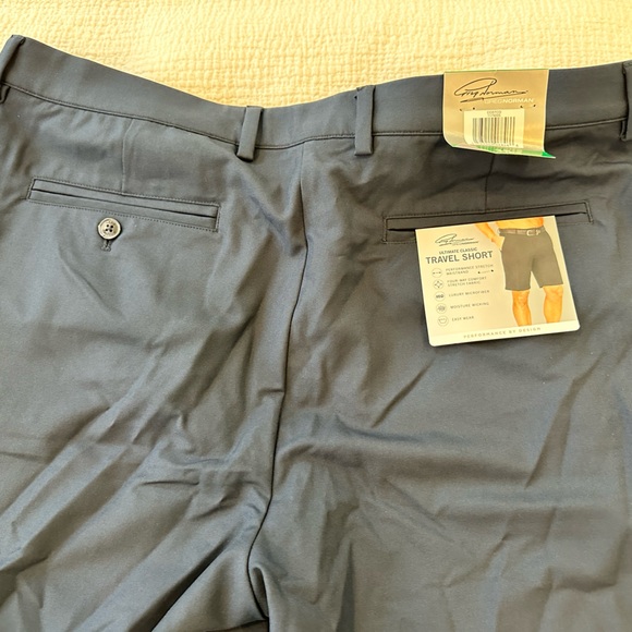 Men’s Greg Norman Shorts - Performance Fabric - 38 waist - Picture 2 of 3